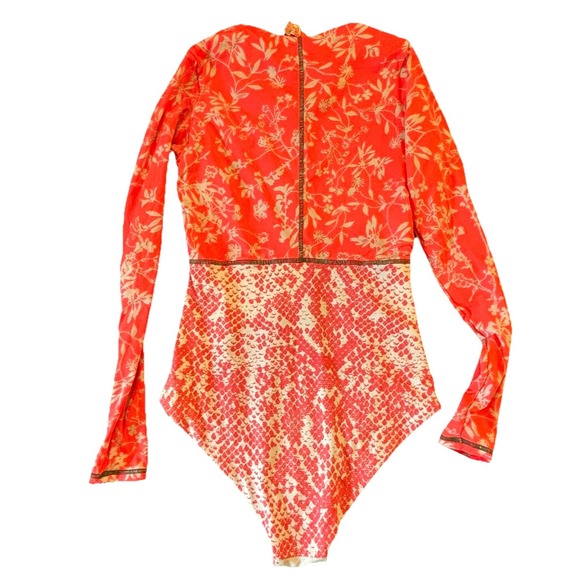 Maaji Long Sleeve Surf Suit with Zip Front One Piece Reversible Size Medium - Picture 3 of 6